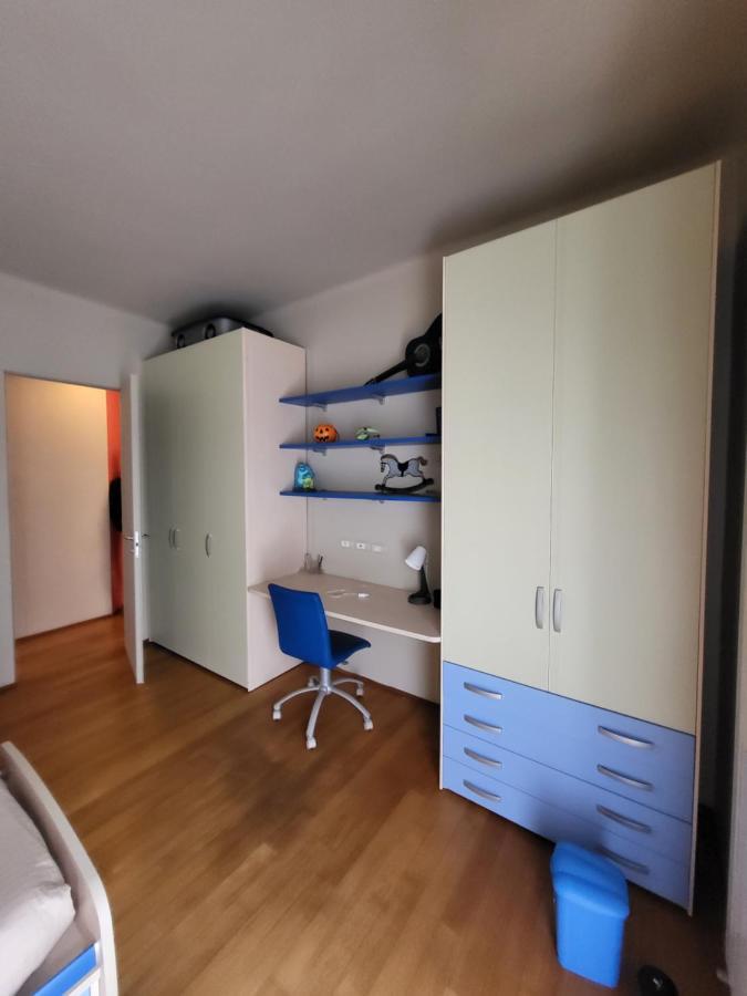 לה ספציה Greige Apartment מראה חיצוני תמונה