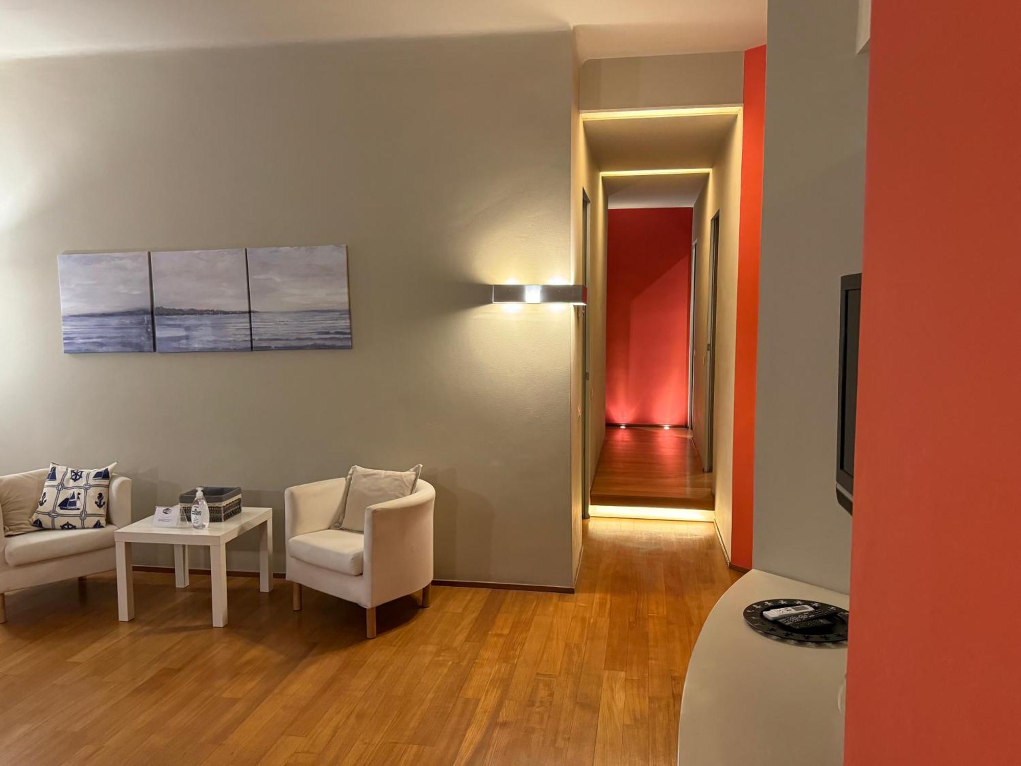 לה ספציה Greige Apartment מראה חיצוני תמונה