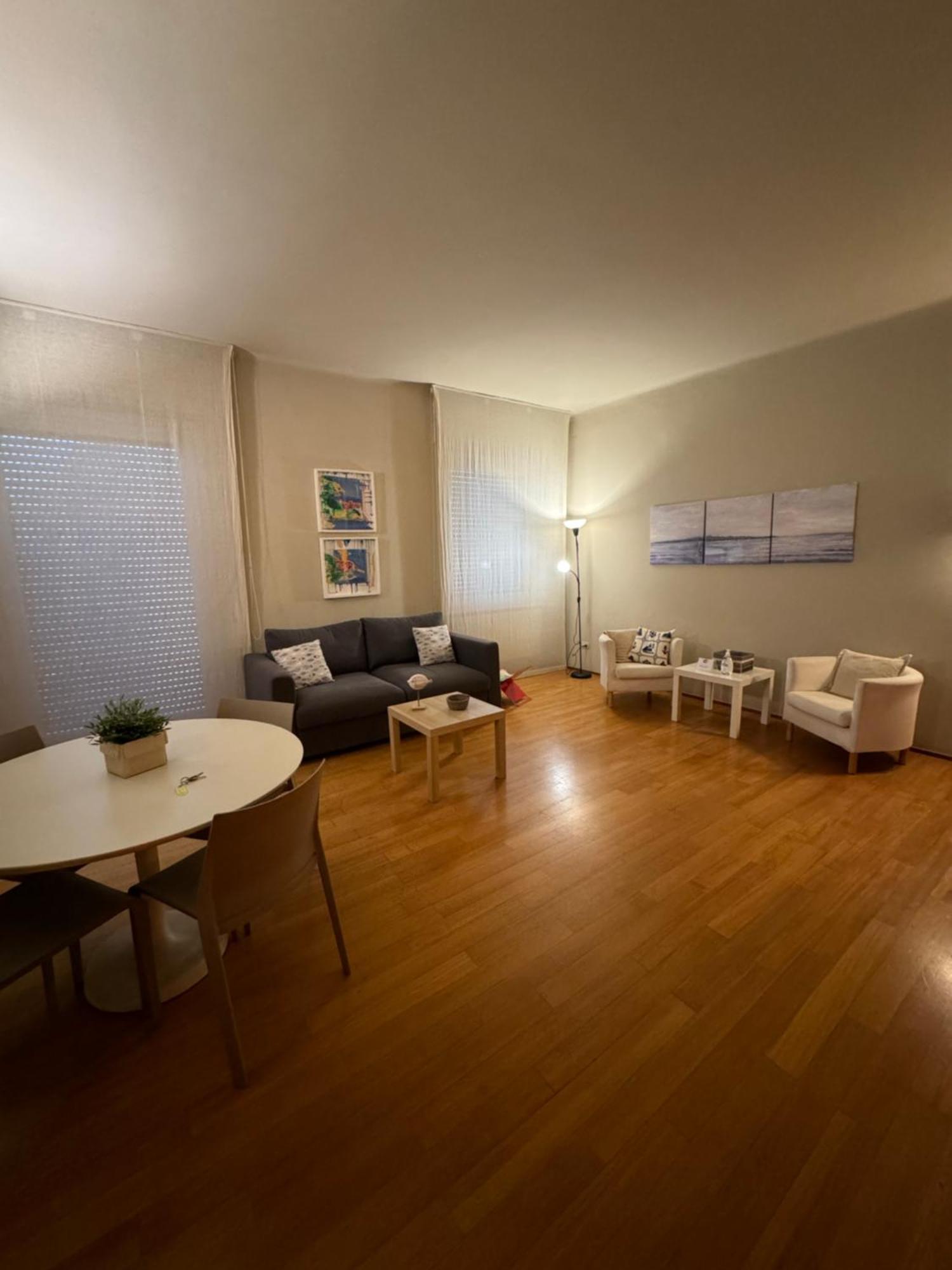 לה ספציה Greige Apartment מראה חיצוני תמונה