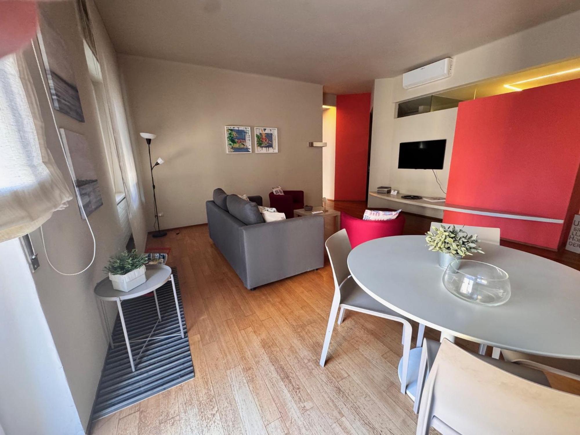 לה ספציה Greige Apartment מראה חיצוני תמונה