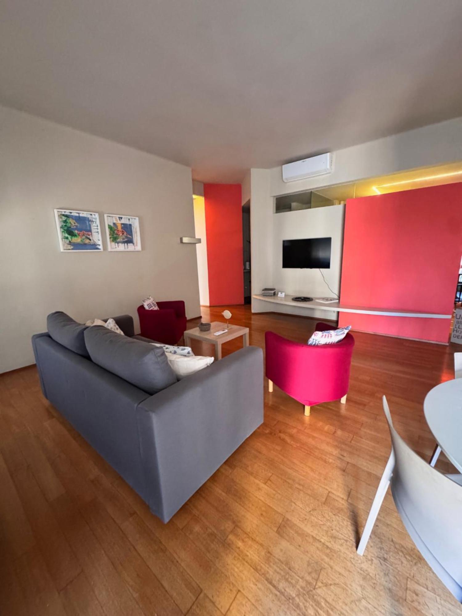 לה ספציה Greige Apartment מראה חיצוני תמונה